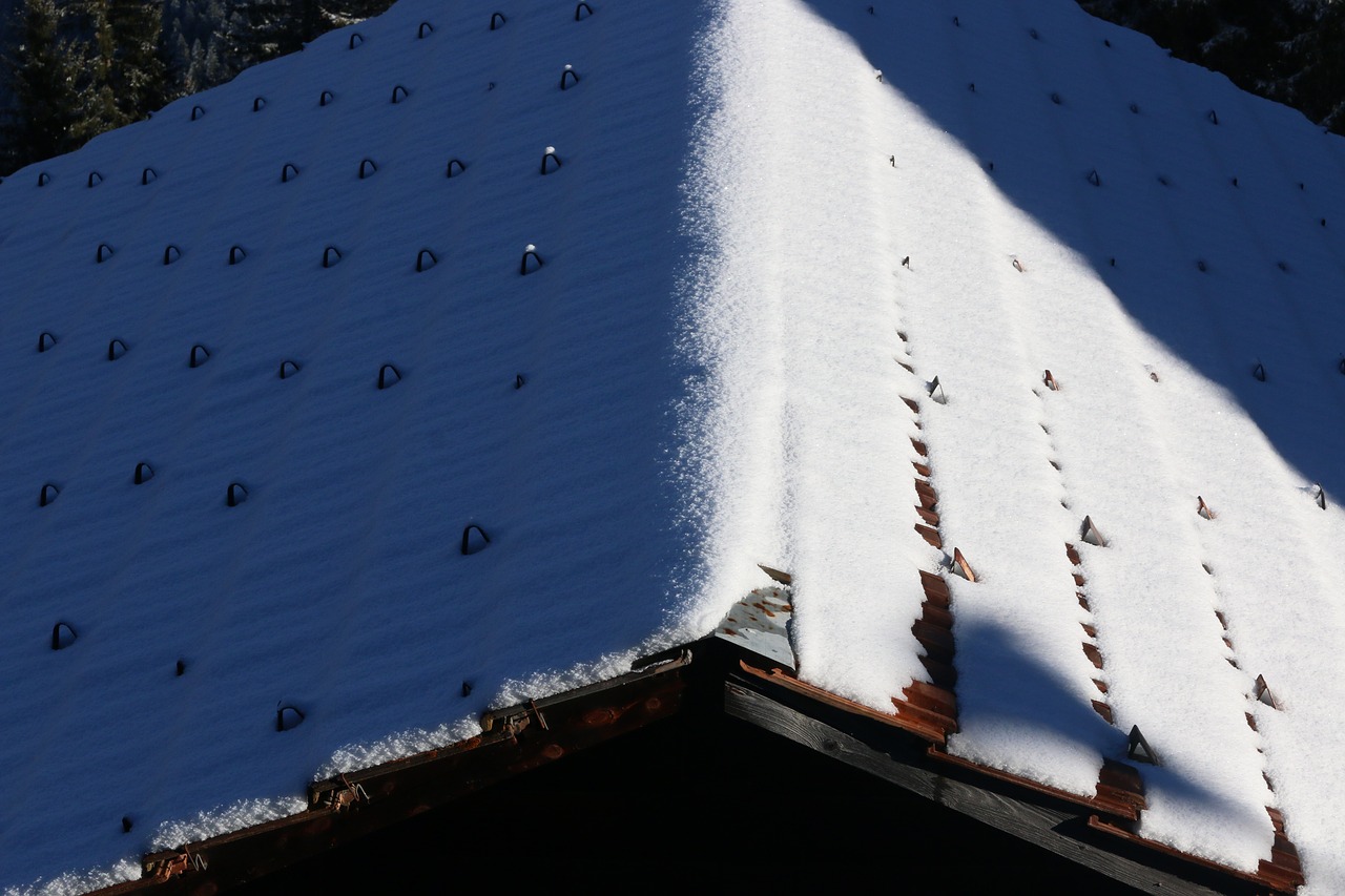 Why Roof Ice Melt Systems are Best for New Home Buyers