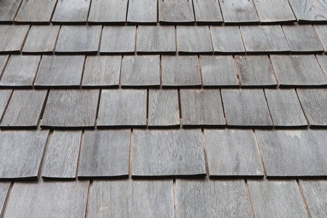 Wood Shake vs. Wood Shingles: Which is Better?