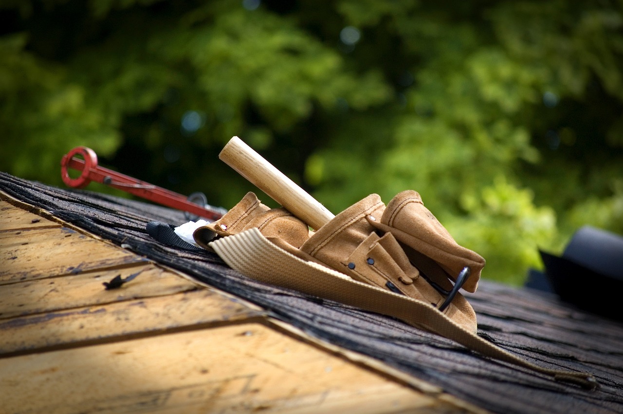 Tools for doing roof maintenance