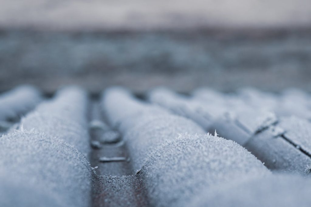 Roof rail during winter